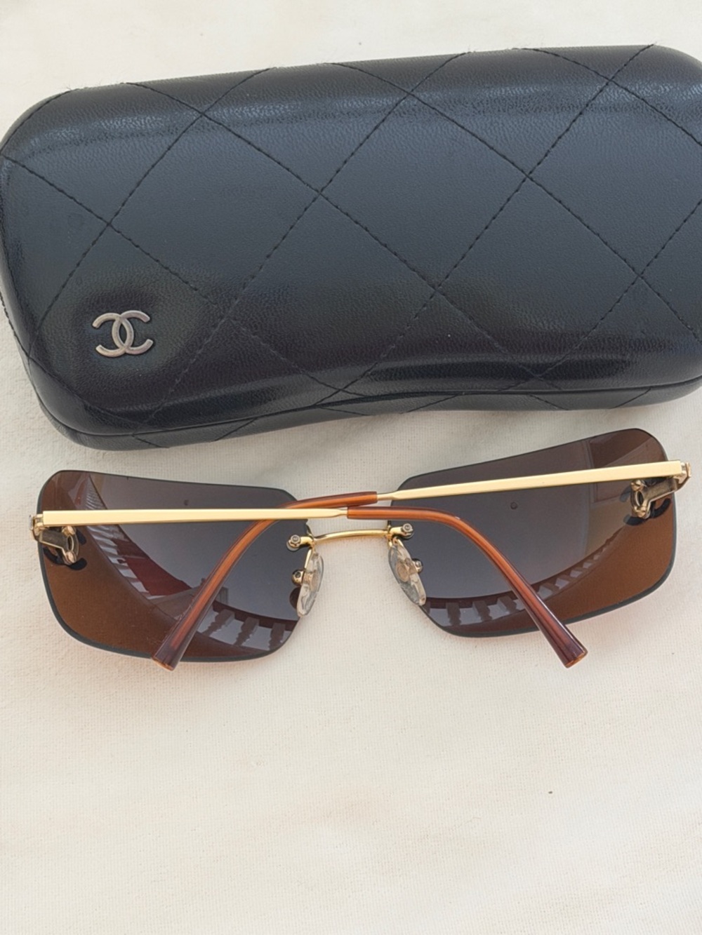 CHANEL Gold-Tone Rimless Sunglasses with Brown Gradient Lenses - Picture 3 of 7